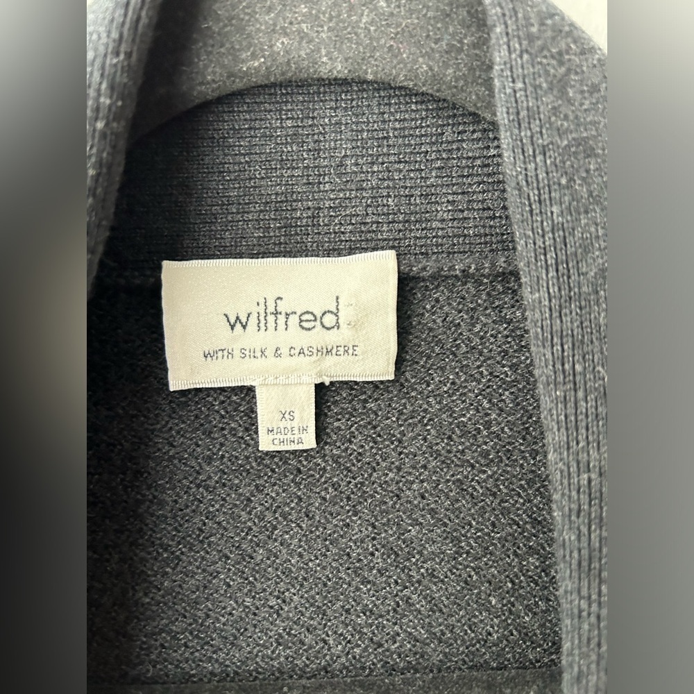 Aritzia Wilfred grey knit copernic silk cashmere cardigan sweater - Picture 4 of 13